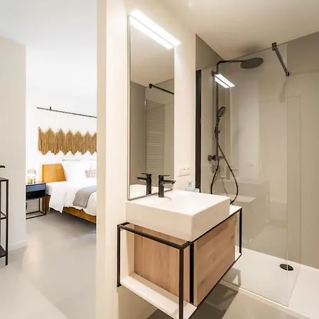 Chic 2-bedroom Haven In